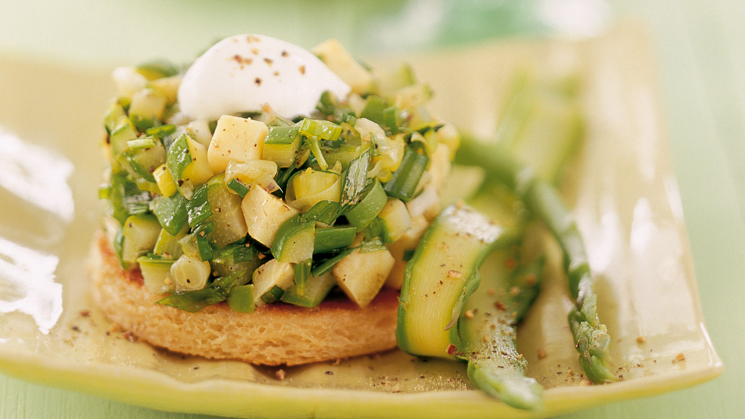 Tartar Vom Grunen Spargel Rezept Selbst Machen Alnatura