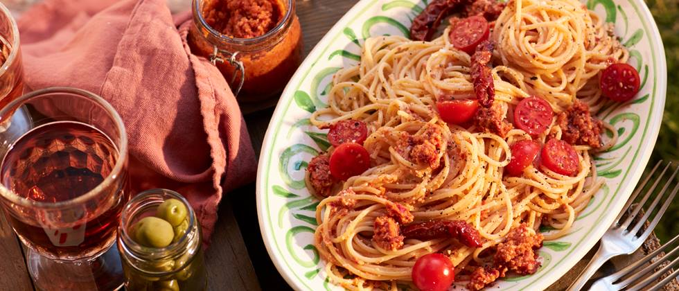 Alnatura Rezept: Spaghetti mit Pesto rosso
